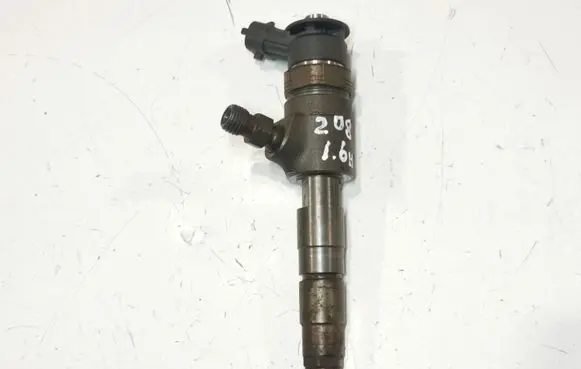 Peugeot 208 Fuel injector 0445110340