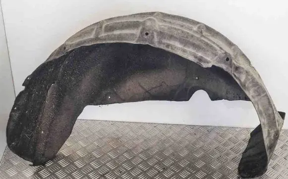 Rear arch fender liner splash guards