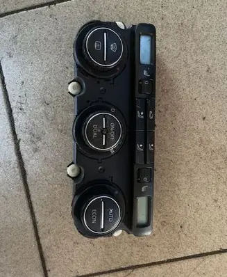 Volkswagen PASSAT B6 Climate control unit