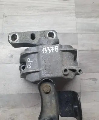 Skoda Octavia Mk2 (1Z) Engine mount bracket 1K0199262