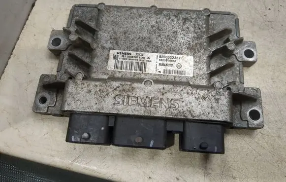 Renault Clio IV Engine control unit/module 8200522357 8200510536 S120200105A