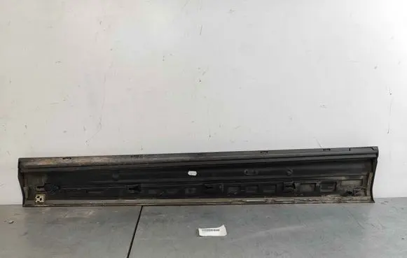 Audi Q2 - Front door trim (molding) 81a8539594w3