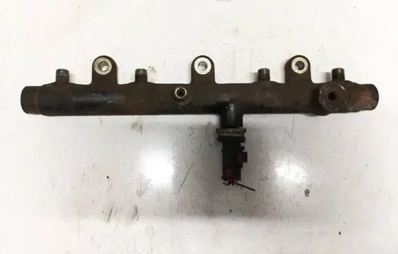 Fuel main line pipe