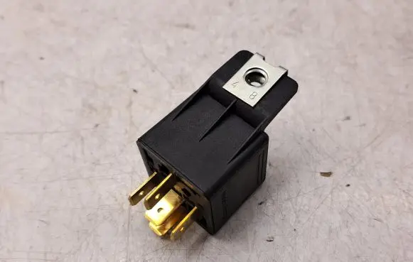 Toyota Auris 150 Tow bar relay V23234A1001X036