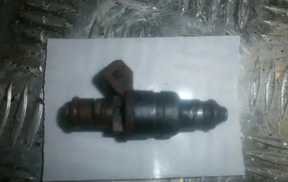 Mercedes-Benz E W210 Fuel injector 0000788523