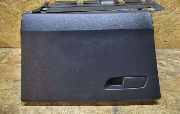 Audi Q5 SQ5 Glove box