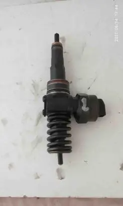 Volkswagen Sharan Fuel injector 0414720029 038130073AC