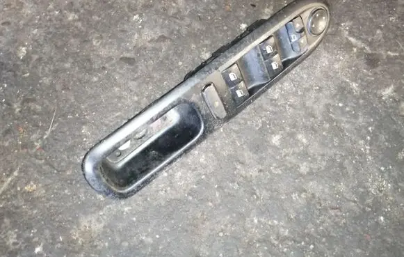 Electric window control switch