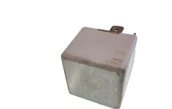 Volkswagen PASSAT B3 Other relay 191937503