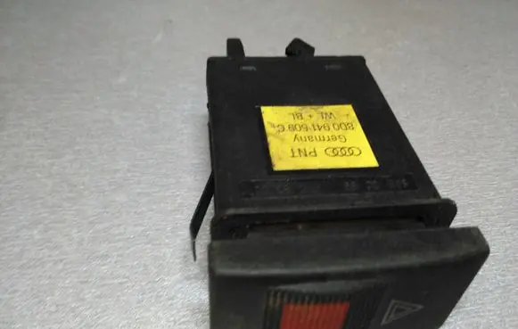 Audi A4 S4 B5 8D Hazard light switch 8D0941509C
