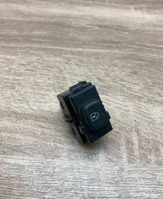 Volvo S60 Central locking switch button 31275374