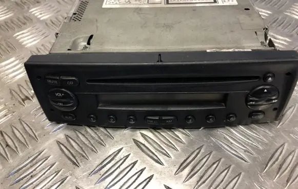Iveco Daily 35 - 40.10 Radio/CD/DVD/GPS head unit BP700569343458