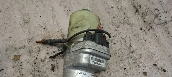 Skoda Fabia Mk1 (6Y) Power steering pump 6Q0423371