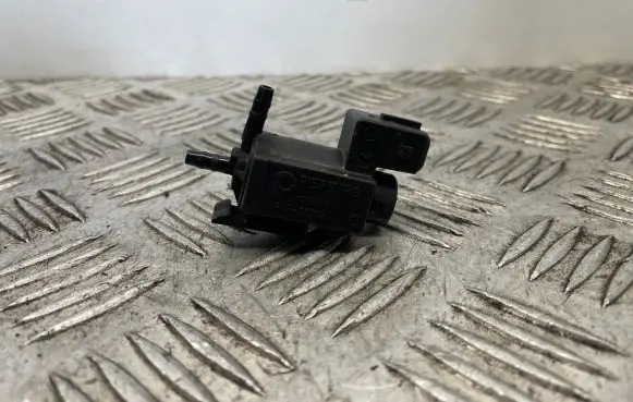 BMW 5 F10 F11 Turbo solenoid valve 7810831