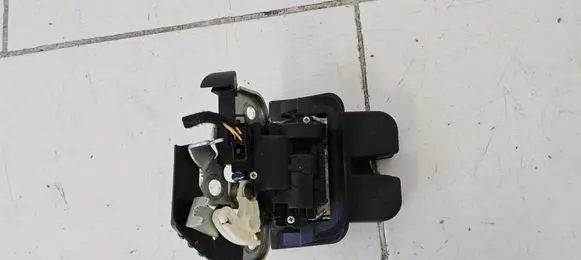 Audi A3 S3 8P Tailgate/trunk/boot lock/catch/latch 6K9827505
