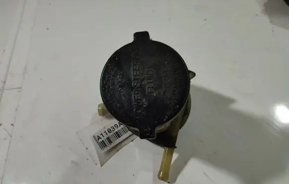 Toyota Avensis T250 Power steering fluid tank/reservoir 