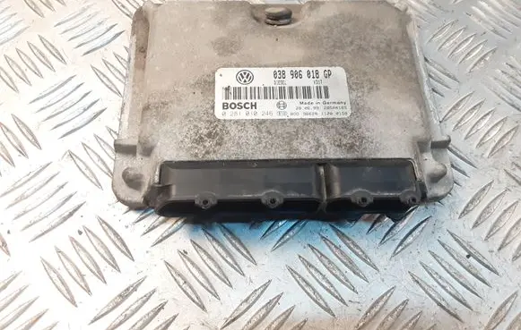 Volkswagen Golf IV Engine control unit/module 0281010246
