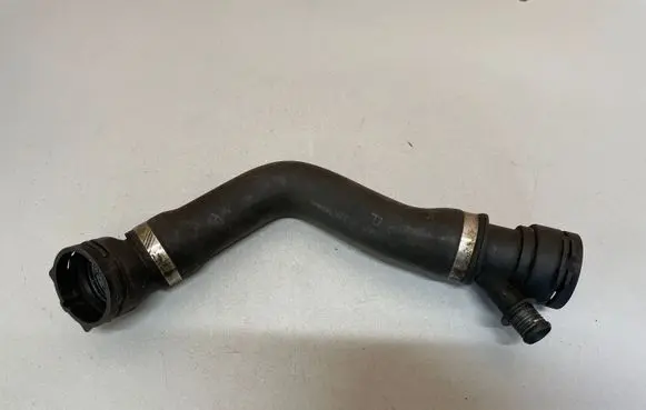 BMW 5 E60 E61 Engine coolant pipe/hose 7789723
