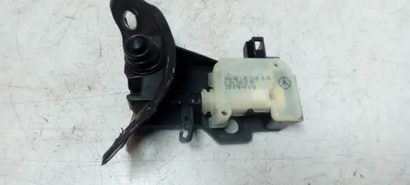 Mercedes-Benz CLS C219 Fuel tank cap lock A2518200197