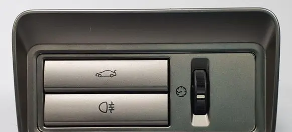 Jaguar XF X250 Tailgate opening switch 8X23-11654-AB