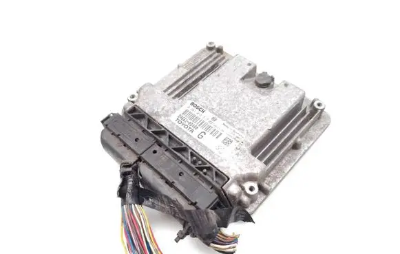 Toyota Yaris Engine control unit/module 89661-0D450 0281012517