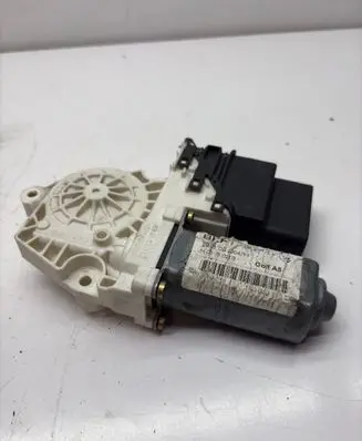 Volkswagen Golf V Rear door window regulator motor 1K0959703C