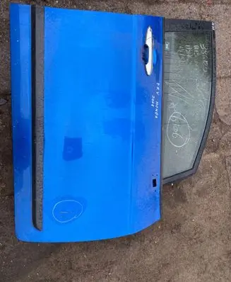 Honda FR-V Front door