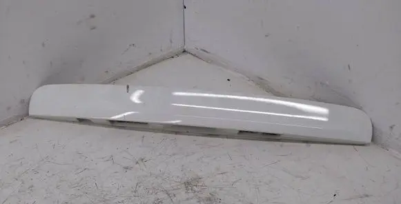 Nissan Qashqai Trunk door license plate light bar 90810JD0