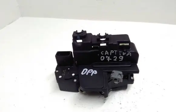 Chevrolet Captiva Front door lock