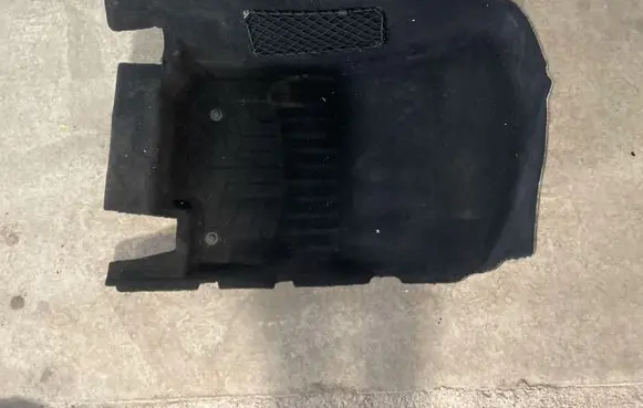 Mercedes-Benz GL X166 Front floor carpet liner A1666800440