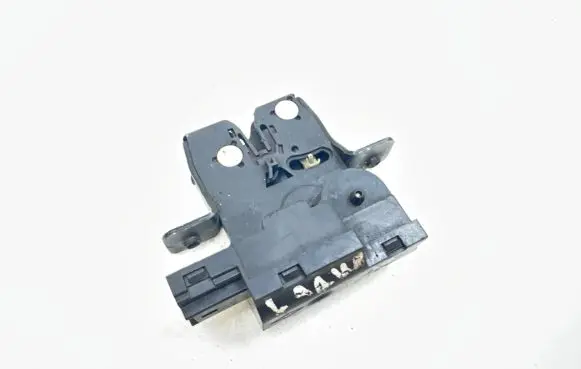 Renault Laguna II Tailgate/trunk/boot lock/catch/latch 8200000897B