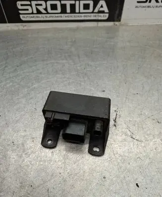 Mercedes-Benz E W211 Glow plug pre-heat relay 51799029
