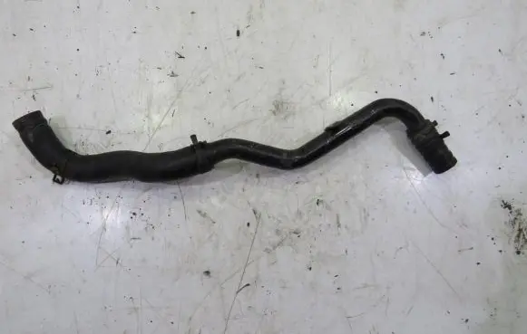 KIA Sorento Engine coolant pipe/hose