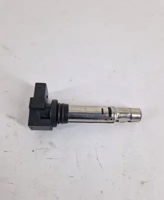 Volkswagen Scirocco High voltage ignition coil 036905715F