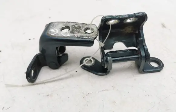 Rear door hinge set