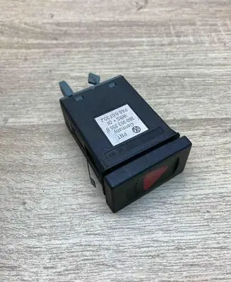 Volkswagen PASSAT B5 Hazard light switch 3B0953235B