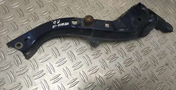 Toyota Verso Headlight/headlamp mounting bracket