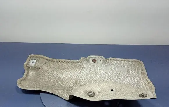 Skoda Octavia 985 Exhaust heat shield 5Q0825711B