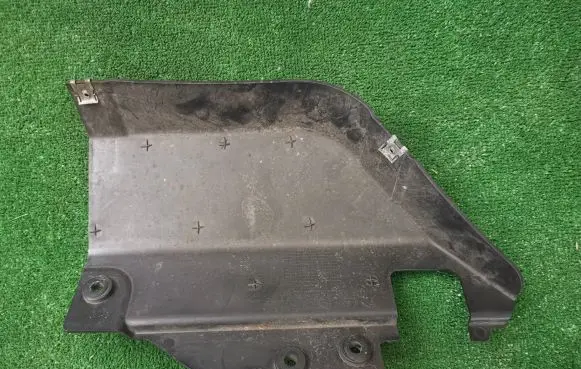 Iveco Daily 6th gen Engine splash shield/under tray 5801597587