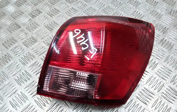 Nissan Qashqai Rear/tail lights E205090