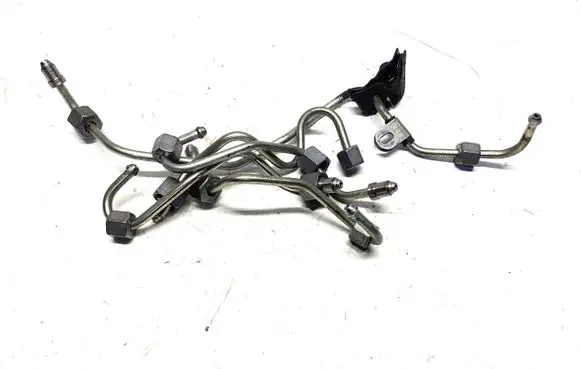 Nissan Qashqai+2 Fuel injector supply line/pipe 