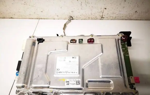 Tesla Model Y Other control units/modules 168443555j