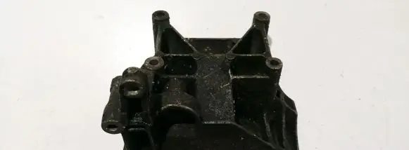 BMW 5 E34 Engine mounting bracket 1739514