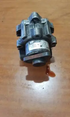 Peugeot 407 Power steering pump