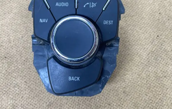 Multifunctional control switch/knob