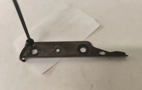 Mercedes-Benz E W212 Front bumper mounting bracket A2128810106