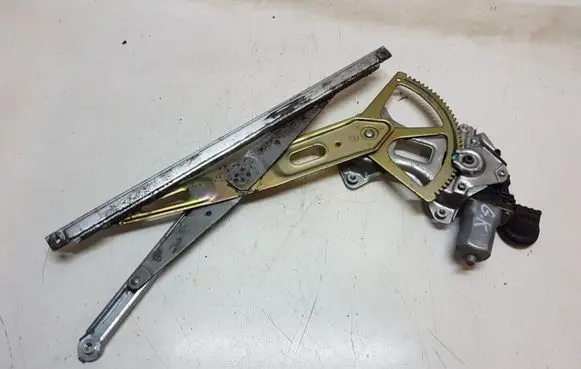Toyota Prius (XW20) Rear door window regulator motor