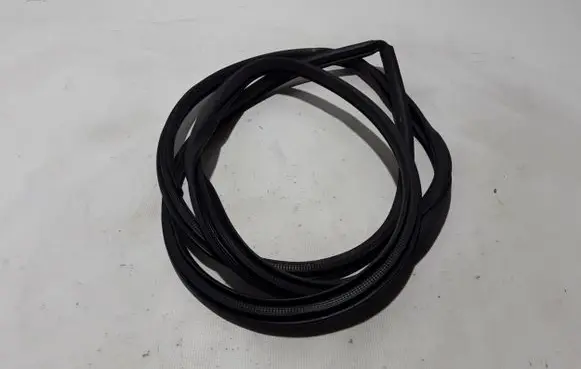 Front door rubber seal