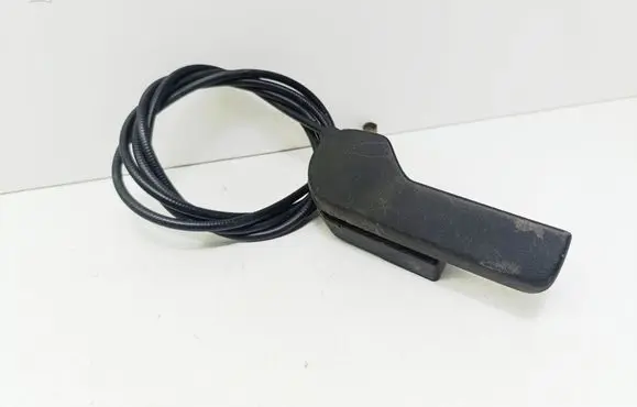 Engine bonnet (hood) release handle