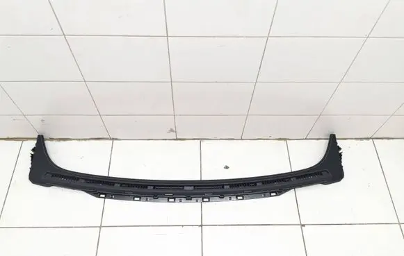 Mercedes-Benz EQC Dashboard air vent grill cover trim ASM389904 3665601 38458677C700